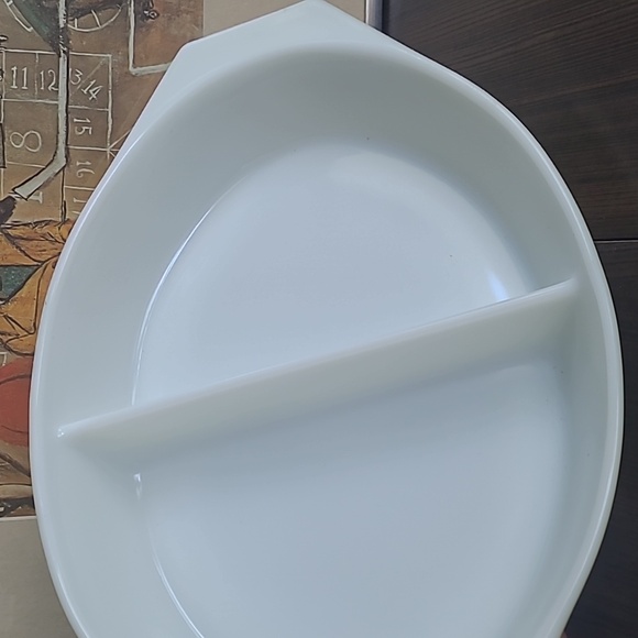 VINTAGE PYREX VERDE OLIVE CASSEROLE DISH 1.5 QUART - Picture 3 of 4